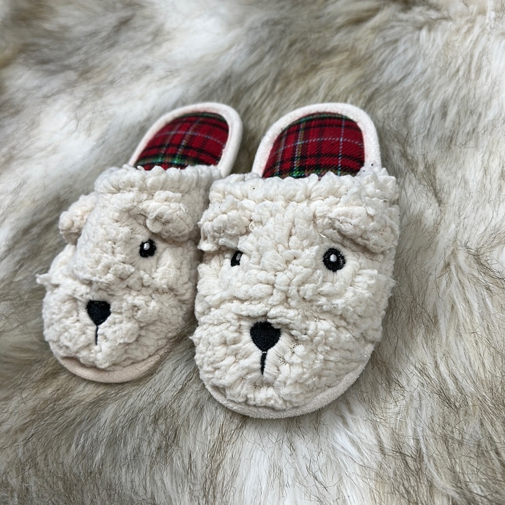 Size 9-10 Faux Fur Slip on Bear Slippers